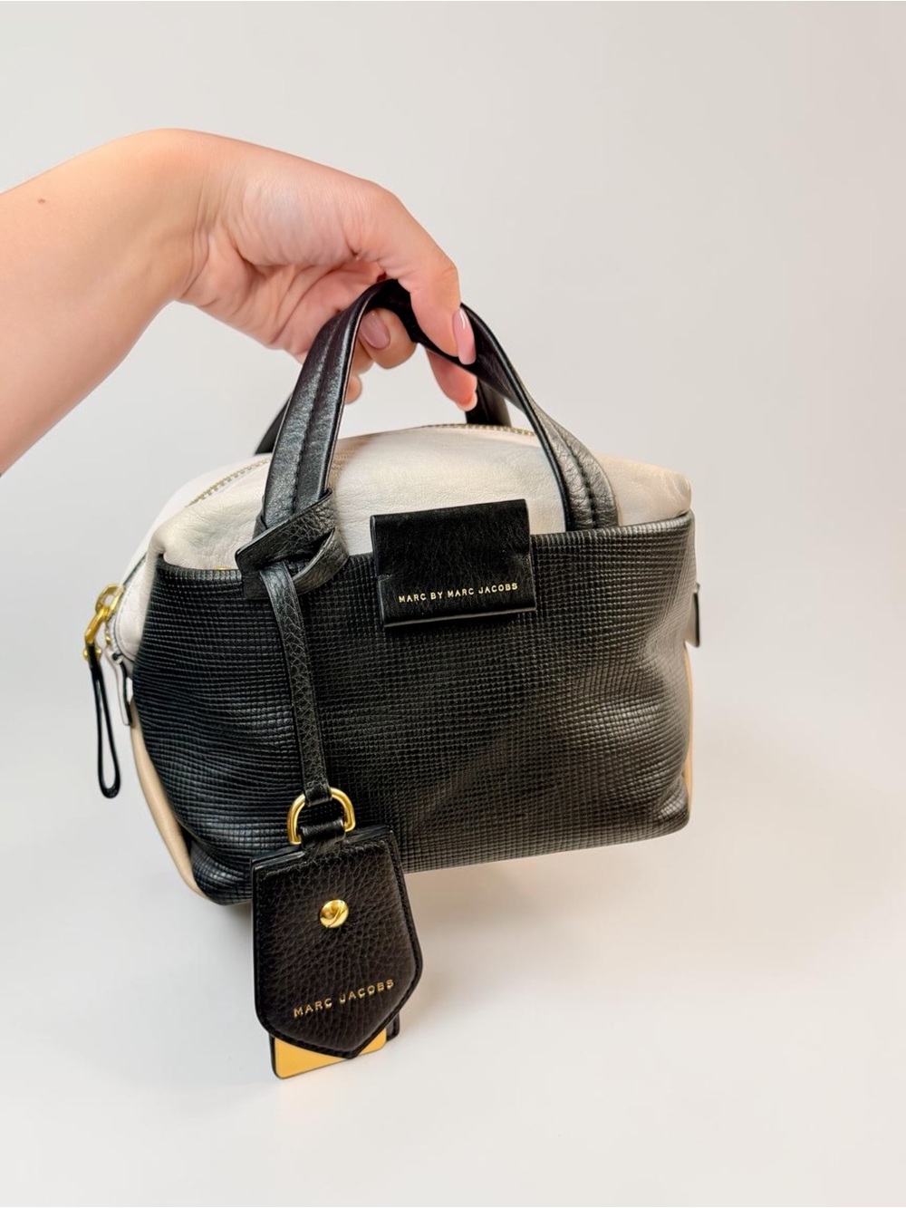 MARC by MARC JACOBS Switching Leather boxy satchel - Picture 6 of 11